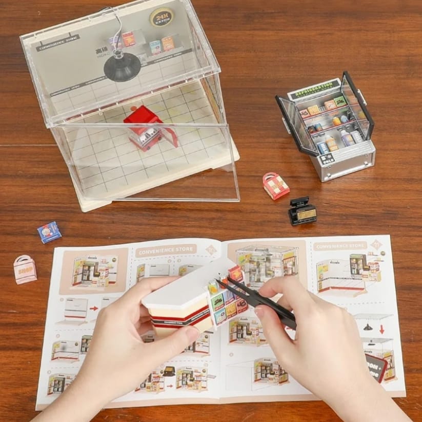 MINIATURE HOUSE - DIY Kit Perfect gift for your Kids.